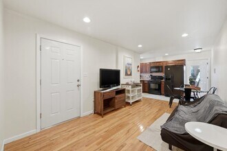 499 Ocean Ave in Jersey City, NJ - Building Photo - Building Photo