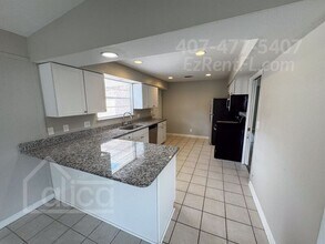 2886 River Oak Dr in Orange Park, FL - Building Photo - Building Photo