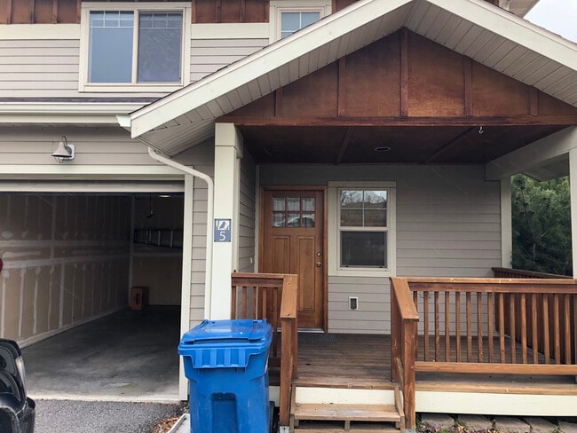 property at 2905 N 27th Ave
