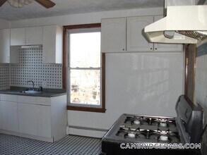 167 Charles St, Unit 3 in Cambridge, MA - Foto de edificio - Building Photo