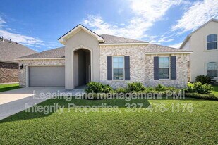 115 Rue Chateau Royal Dr in Youngsville, LA - Building Photo