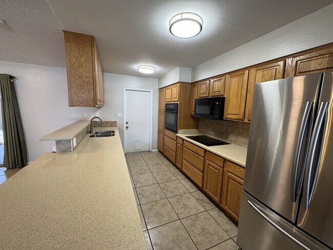 4329 W Garden Dr in Glendale, AZ - Building Photo - Building Photo