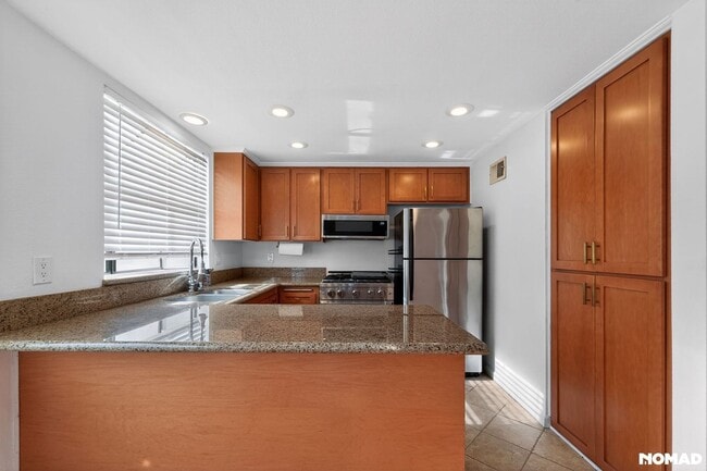 27609 Nugget Dr in Santa Clarita, CA - Foto de edificio - Building Photo