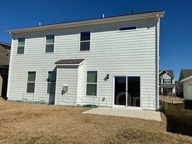 41 Silverthorne Ct in Hendersonville, NC - Building Photo - Building Photo