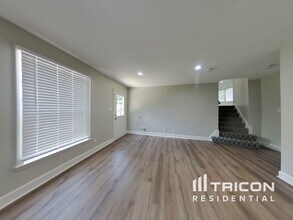16402 Riggs Rd in Stilwell, KS - Building Photo - Building Photo