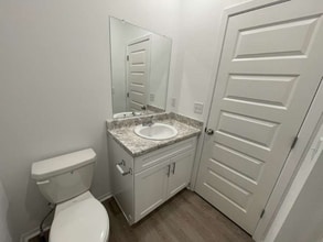 6721 SW Dignity Ave in Bentonville, AR - Foto de edificio - Building Photo