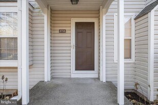 8708 Spruce Mill Dr in Yardley, PA - Building Photo