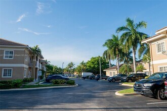 911 Hillcrest Ct in Hollywood, FL - Building Photo - Building Photo