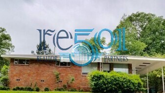 69 Lakeshore Dr in Little Rock, AR - Building Photo