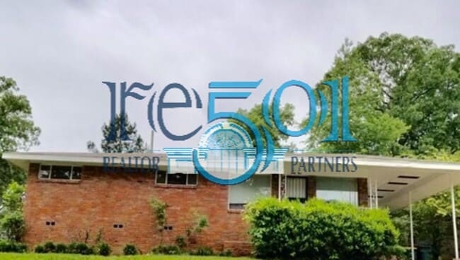 property at 69 Lakeshore Dr