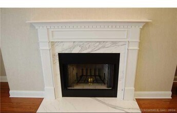 51 Forest Ave in Greenwich, CT - Building Photo - Building Photo