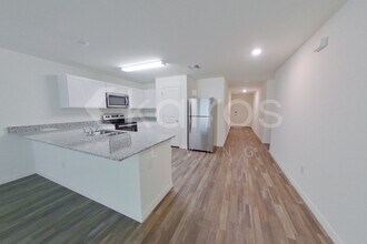 1128 Hayes Ave S in Lehigh Acres, FL - Building Photo - Building Photo