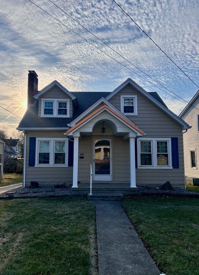 property at 123 N Richardson Dr