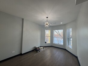 725 E 50th St in Chicago, IL - Building Photo - Building Photo