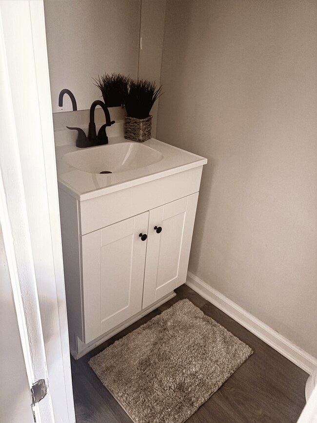 611 E Central Ave in Asheboro, NC - Building Photo - Building Photo