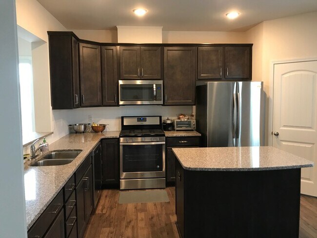 7000 Reedybrook Crossing in Apex, NC - Building Photo - Building Photo