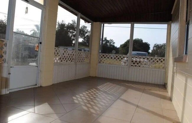 2116 Colonial Ave in Lakeland, FL - Building Photo - Building Photo