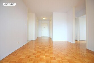 401 2nd Ave in New York, NY - Building Photo - Building Photo