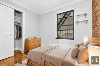 East 1st Street, Unit 3R in New York, NY - Building Photo - Building Photo