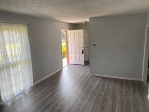 6214 Thumper St in Jacksonville, FL - Building Photo - Building Photo