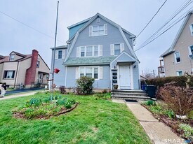 47 Clover St in Stratford, CT - Building Photo