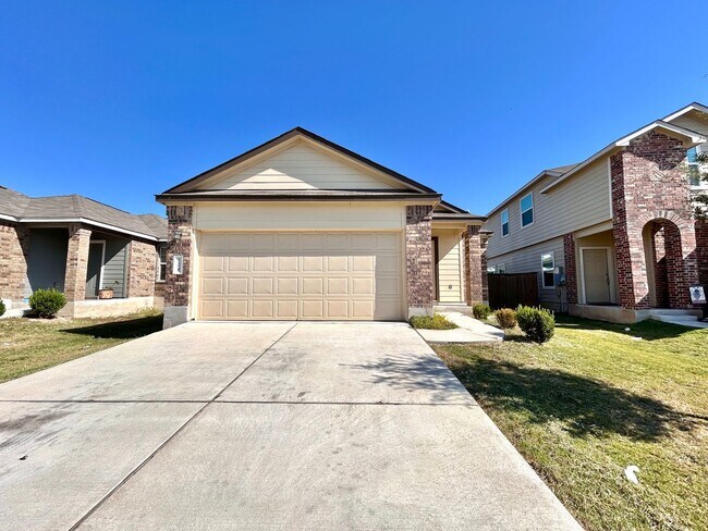 124 Bronco Billy Dr in Jarrell, TX - Building Photo - Building Photo