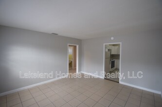 1034 Berkley Rd in Auburndale, FL - Building Photo - Building Photo