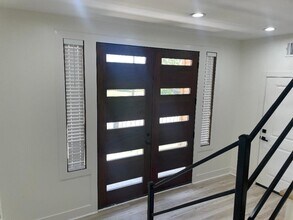 201 E 37th St in Houston, TX - Building Photo - Building Photo