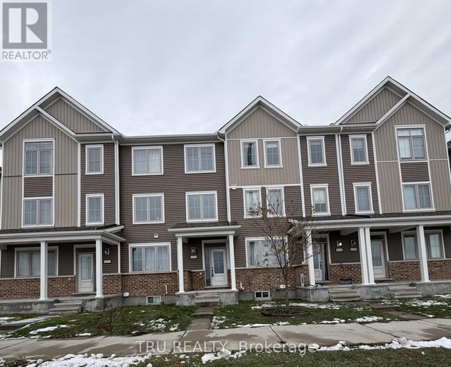 1694 Maple Grove Rd in Ottawa, ON - Building Photo - Building Photo