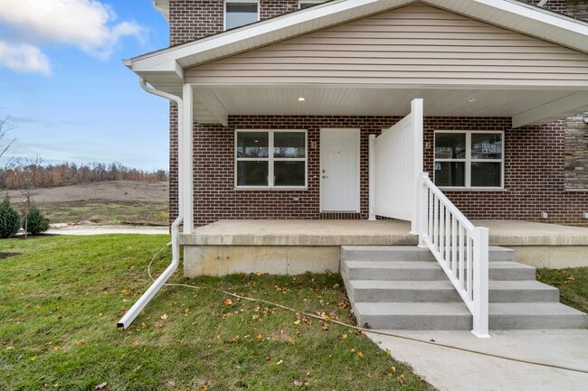 Cedar River Bluffs Townhomes in Cedar Rapids, IA - Building Photo - Building Photo
