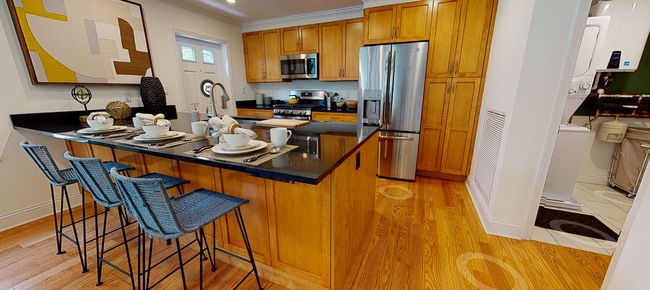 104 Ellery Ct