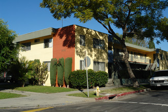 1505 Myra Ave in Los Angeles, CA - Building Photo - Building Photo