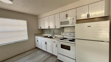 696 Michigan Ct in St. Cloud, FL - Building Photo - Building Photo
