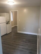 32 NE 169th St in North Miami Beach, FL - Building Photo - Building Photo