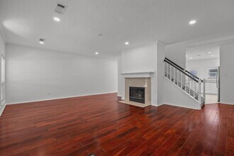 2014 Gemini St in Houston, TX - Building Photo - Building Photo