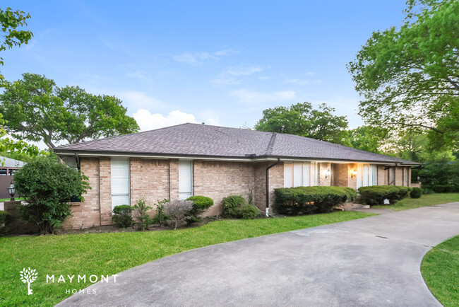 206 Clubbrook Circle in Desoto, TX - Building Photo - Building Photo