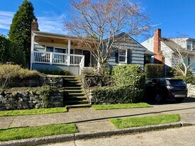 7305 53rd Ave NE in Seattle, WA - Building Photo