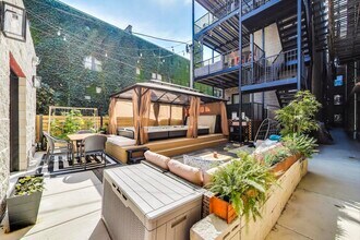 650 W Wrightwood Ave in Chicago, IL - Building Photo - Building Photo
