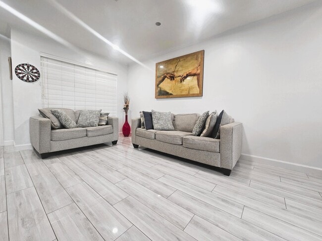 property at 5885 Northpointe Ln