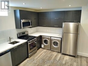 11 Donmore Ave in Toronto, ON - Building Photo - Building Photo