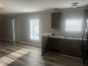 9311 Sunset Dr in Tampa, FL - Building Photo - Building Photo