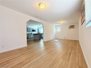 6438 Lori Ct in Las Vegas, NV - Building Photo - Building Photo