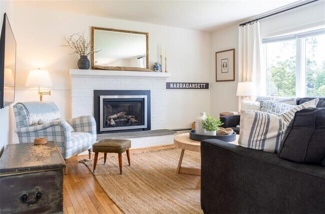 11 N Hillview Dr in Narragansett, RI - Building Photo - Building Photo