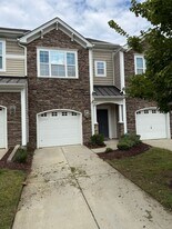 5653 Tipperlinn Way in Charlotte, NC - Building Photo