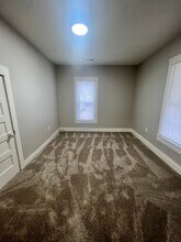 210 S Whitmer St in Richmond, MO - Building Photo - Building Photo