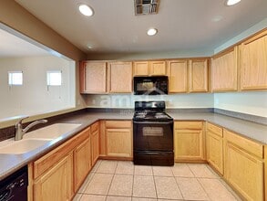 6056 S Sweet Birch Ln in Tucson, AZ - Building Photo - Building Photo