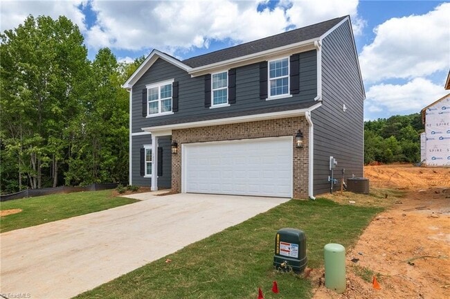 1262 Solomon Dr, Unit 260 in Kernersville, NC - Building Photo - Building Photo