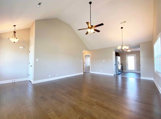 114 Ambridge St in Oak Grove, KY - Foto de edificio - Building Photo
