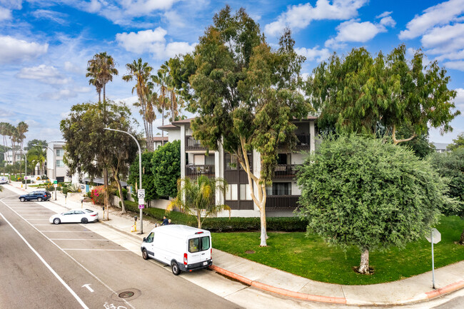 447 Herondo St in Hermosa Beach, CA - Building Photo - Building Photo