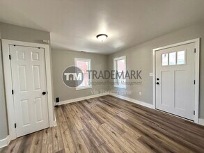 42 N State St in Ephrata, PA - Building Photo - Building Photo